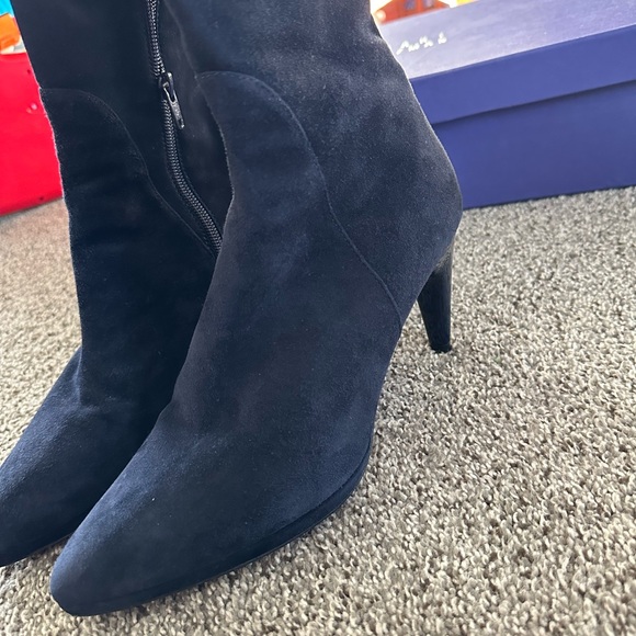 Stuart Weitzman Parkway Navy Suede Boots - Picture 5 of 10